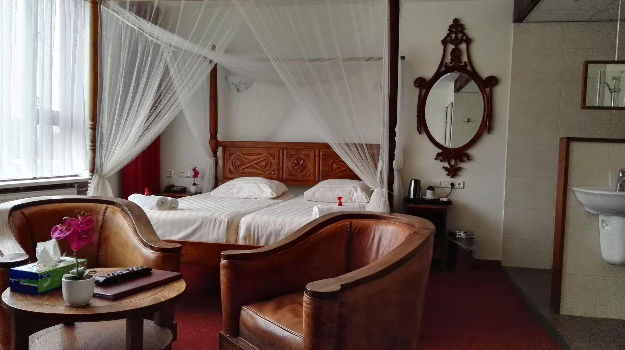 Hotel Wienerhof デン・ヘルダー エクステリア 写真